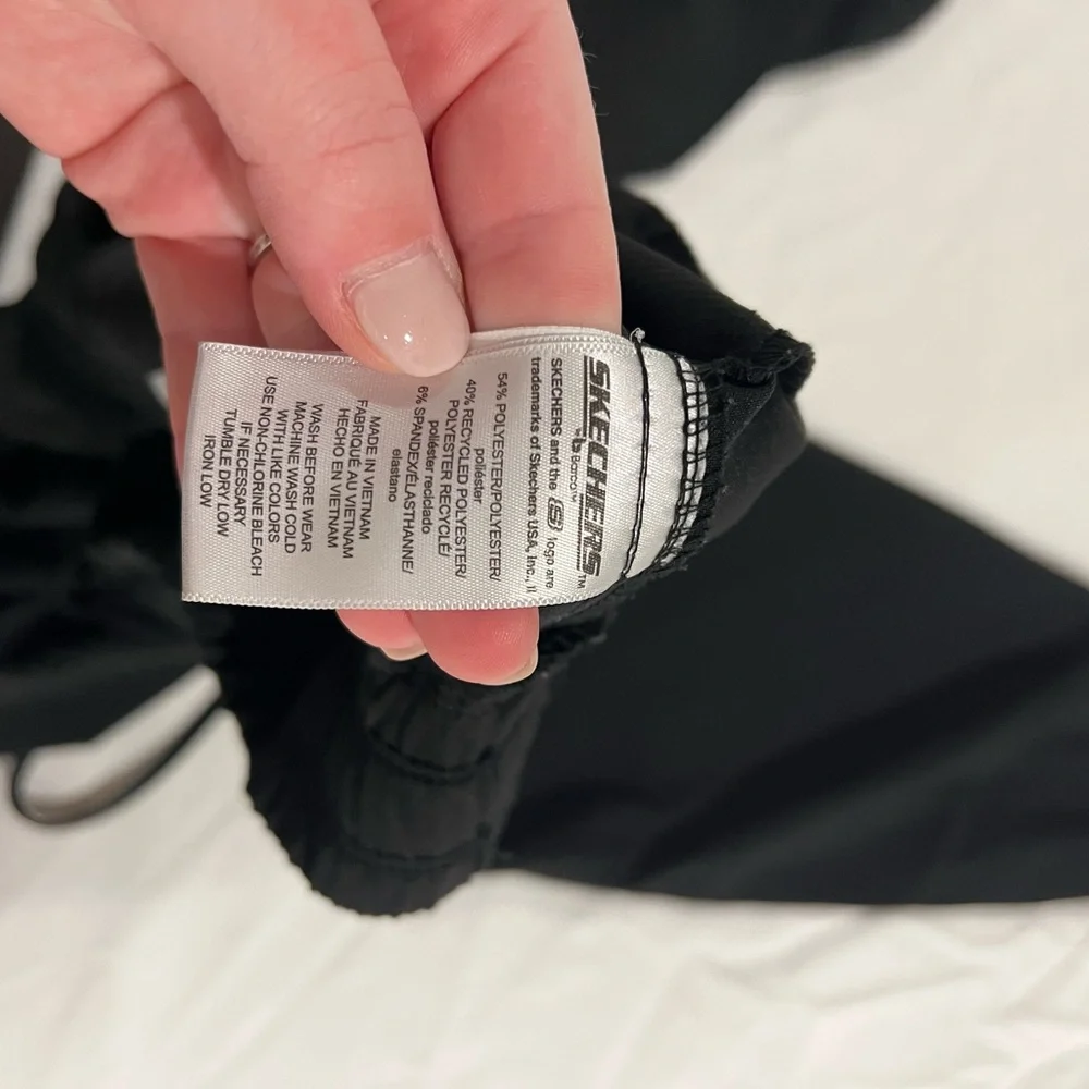 Skechers Black Cargo scrubs - Picture 6 of 8